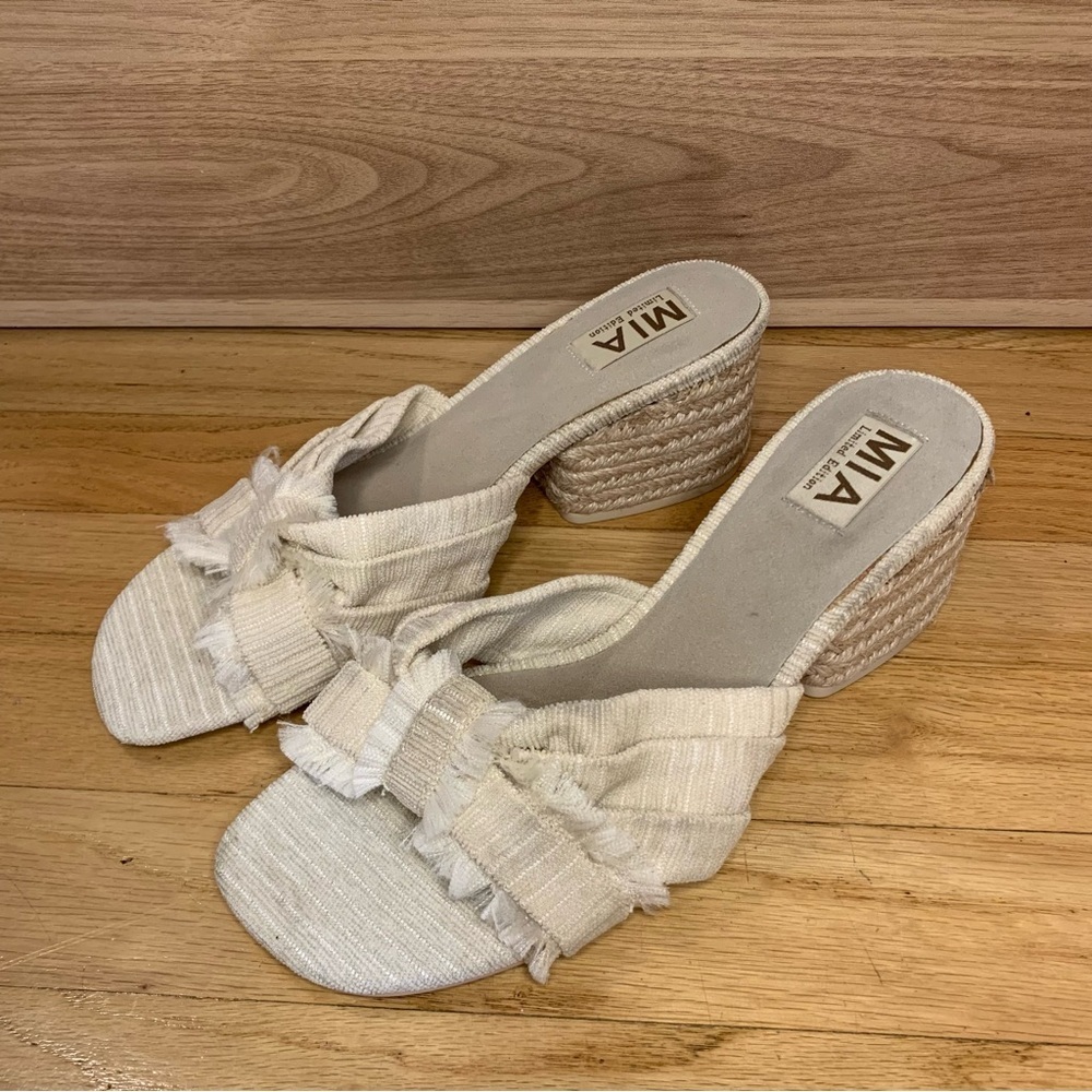 MIA Women's Isandra Textured Cream Wedge Sandals - Size 8.5
